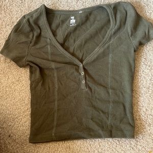 Cute trendy crop shirt